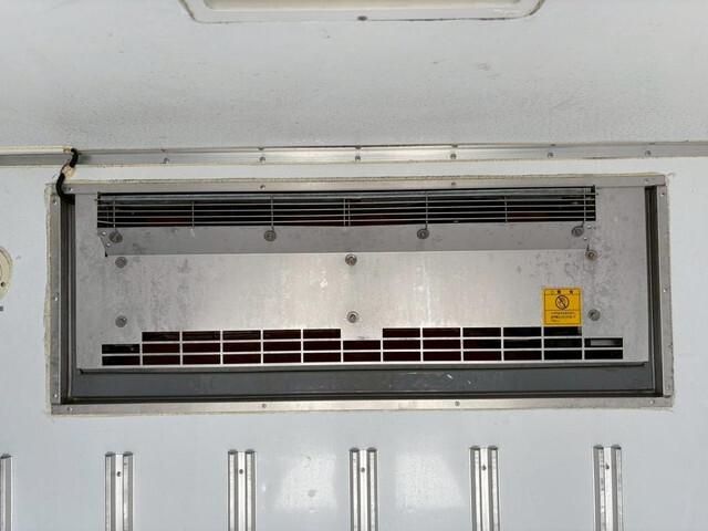 93761_15.jpg