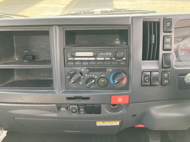 94810_37.jpg