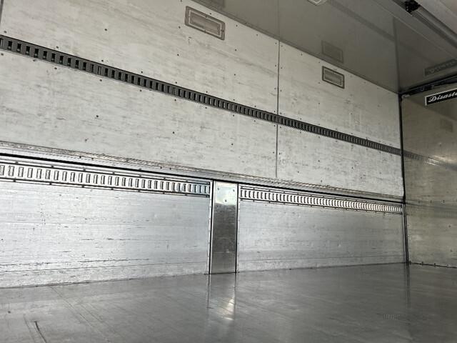 93825_8.jpg