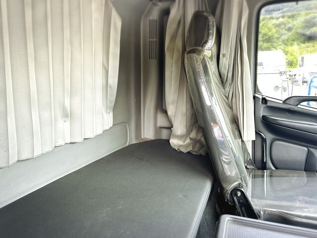 96179_34.jpg