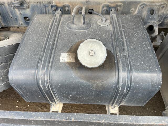 93827_18.jpg