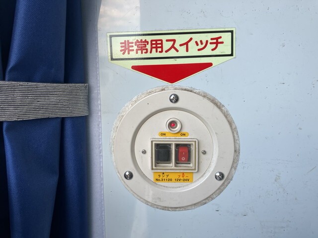 93378_17.jpg