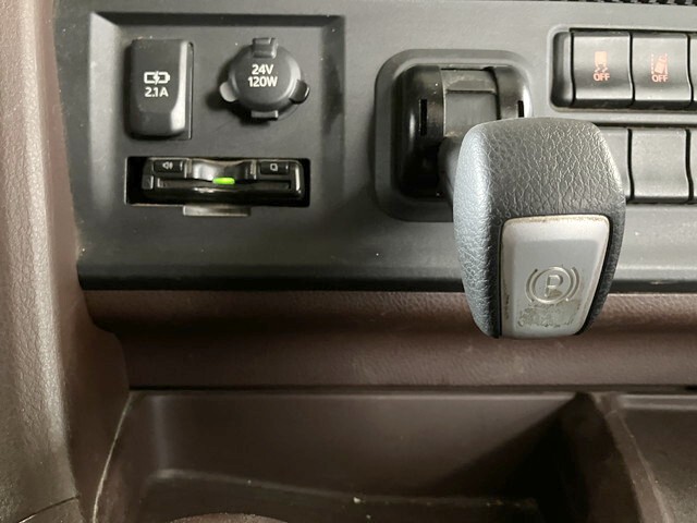 95761_38.jpg