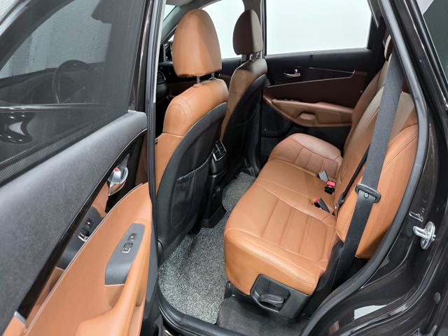bd6f7821f0a555bb5dd81bf6a4358a15.jpeg