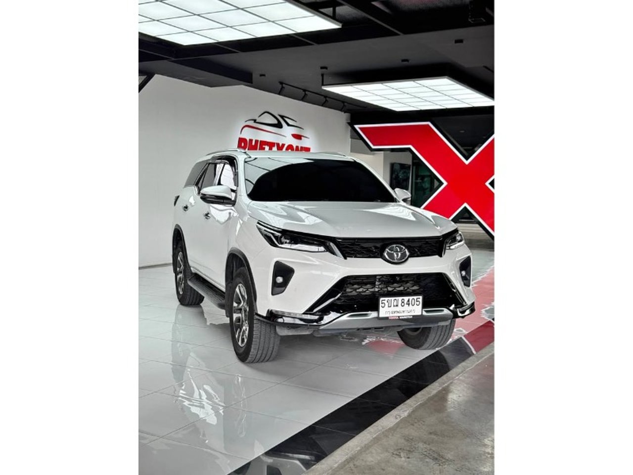 2023 Toyota Fortuner, photo 1 of 1