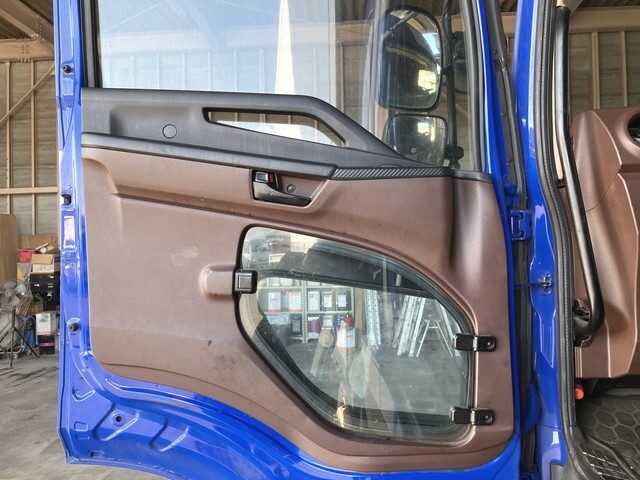 85451_27.jpg