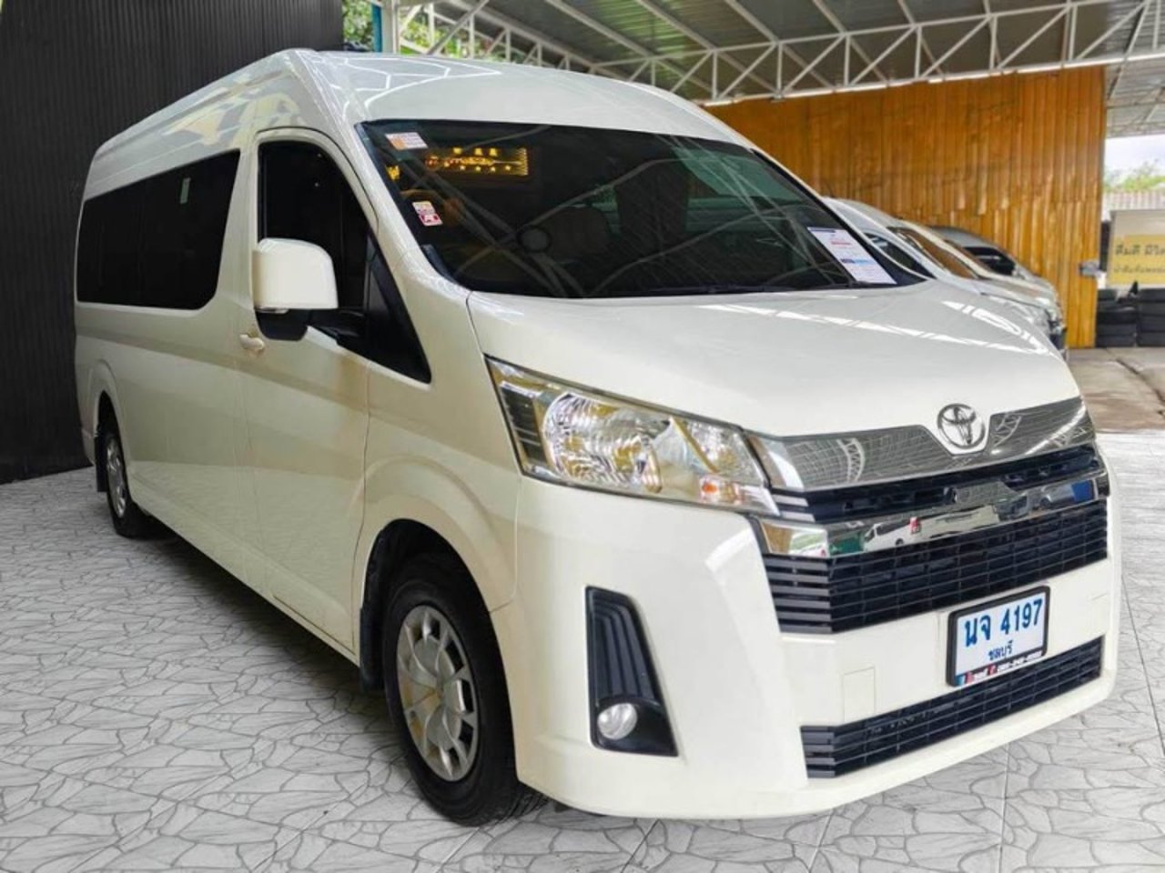2023 Toyota Hiace COMMUTER 2.8 for sale in Kenya