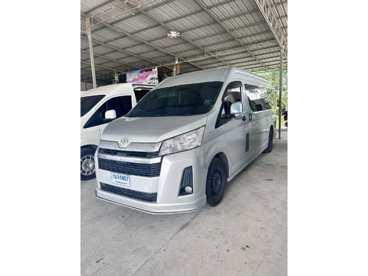 2020 Toyota Hiace COMMUTER 2.8 for sale in Kenya