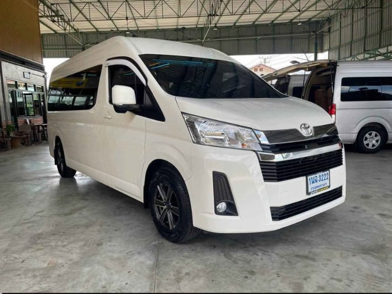 2023 Toyota Hiace, photo 1 of 1