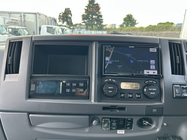 95987_37.jpg