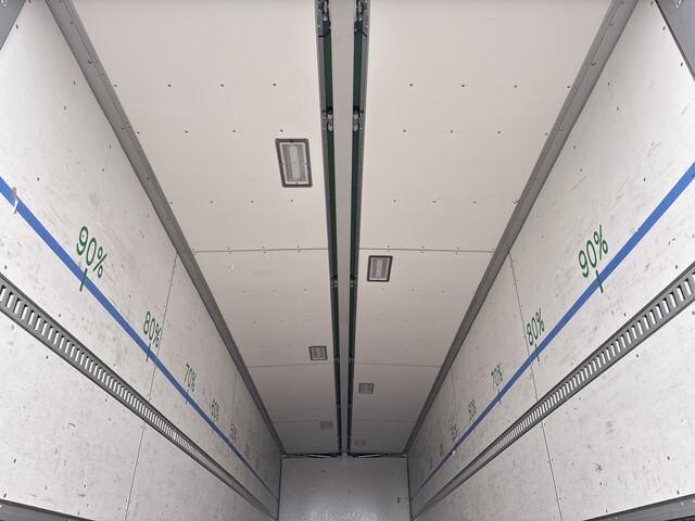 92833_13.jpg