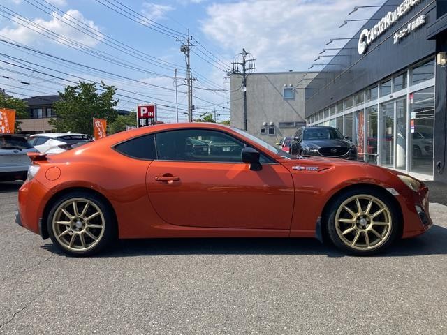 27161991_carP_l_4.jpg