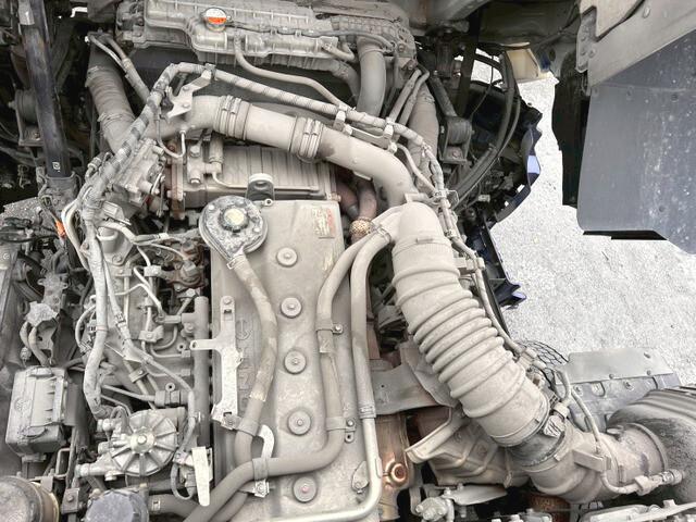 87909_12.jpg