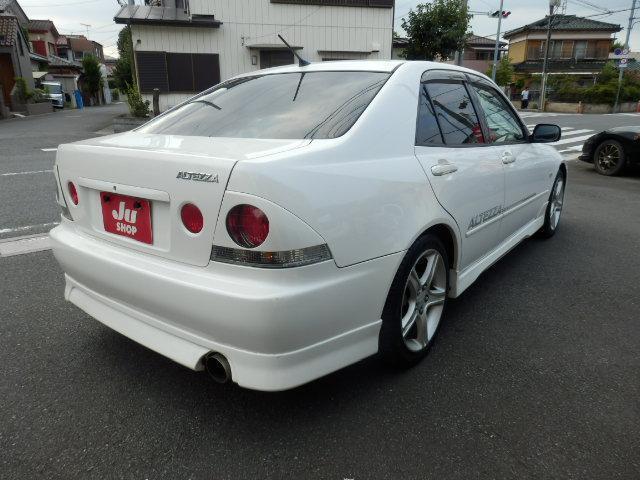 19053151_carP_l_7.jpg