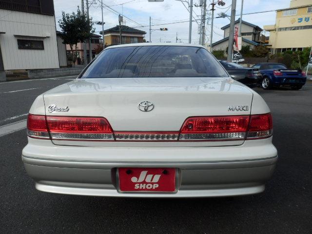 20118958_carP_l_13.jpg
