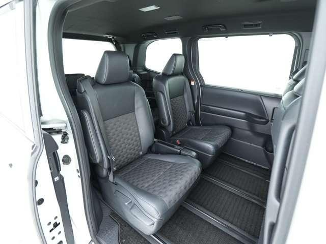 23826600_carP_l_9.jpg