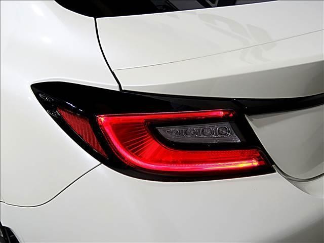 23304528_carP_l_2.jpg