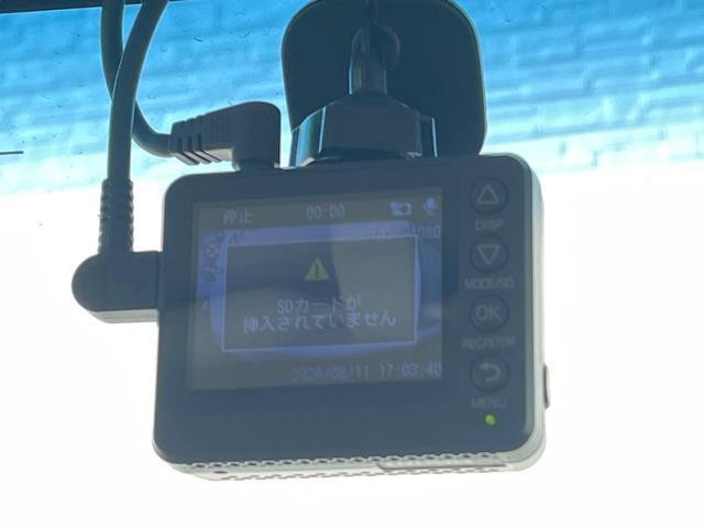 25811677_carP_l_10.jpg