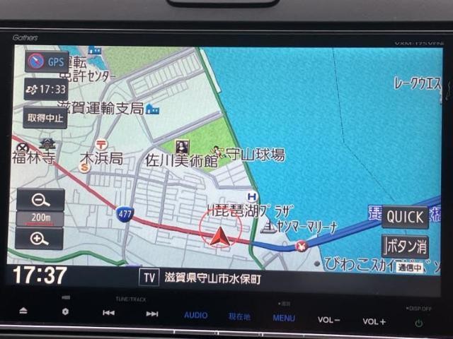 24104805_carP_l_2.jpg