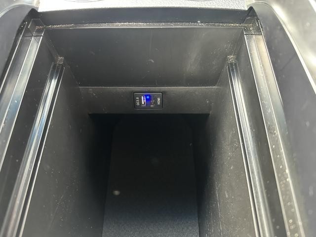 26946432_carP_l_16.jpg