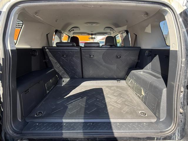 23694720_carP_l_7.jpg