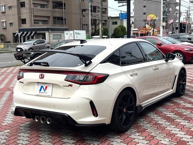 23555354_carP_l_12.jpg