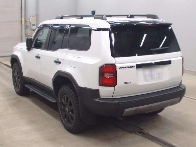 25200549_carP_l_3.jpg