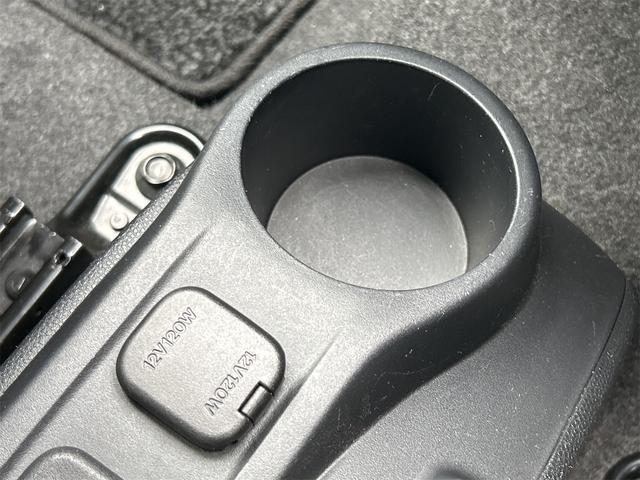 0403435A30260411W00207.jpg