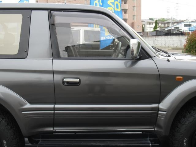 24341224_carP_l_12.jpg
