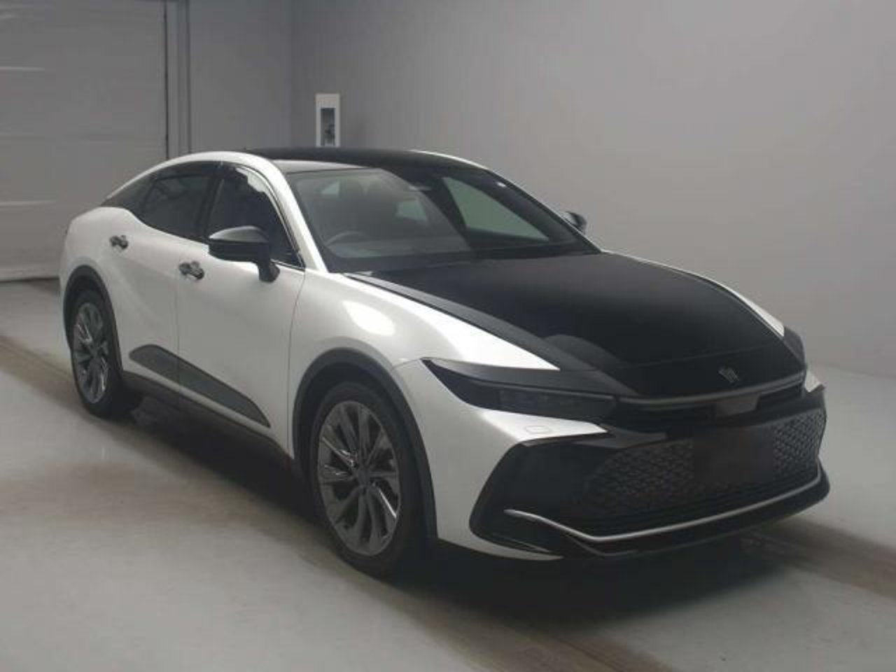 2023 Toyota Crown, photo 1 of 1