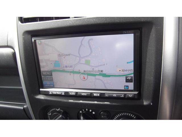 0840033A30260406W00112.jpg