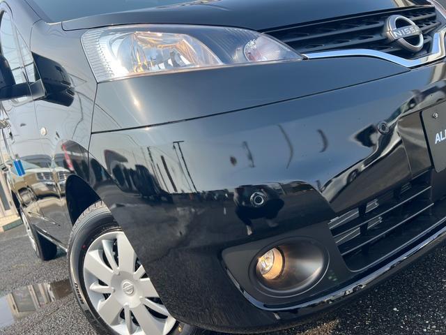 0910337A30260412W00217.jpg