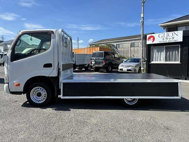 25384759_carP_l_2.jpg
