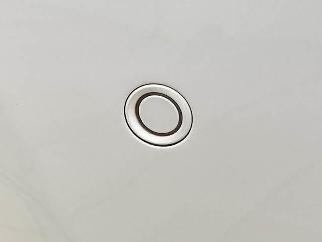 23028066_carP_l_6.jpg