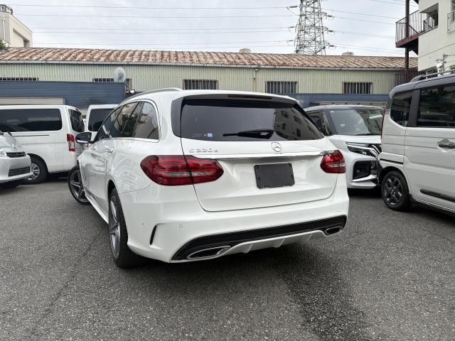 26085379_carP_l_3.jpg