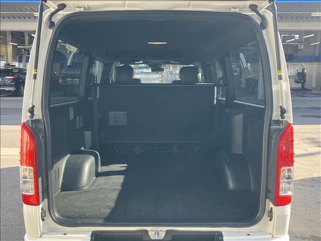 23028083_carP_l_7.jpg