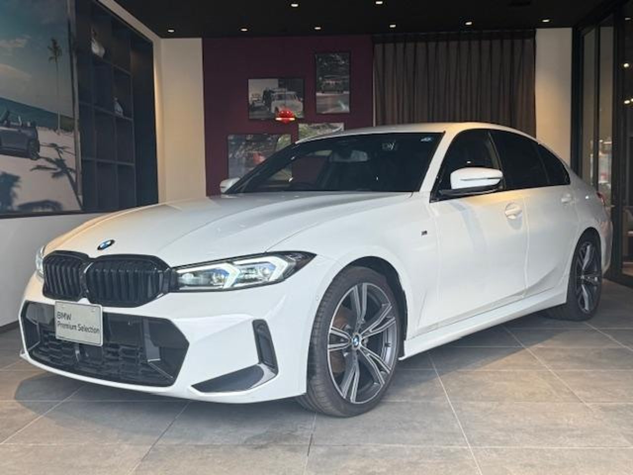 2024 BMW 3, photo 1 of 1