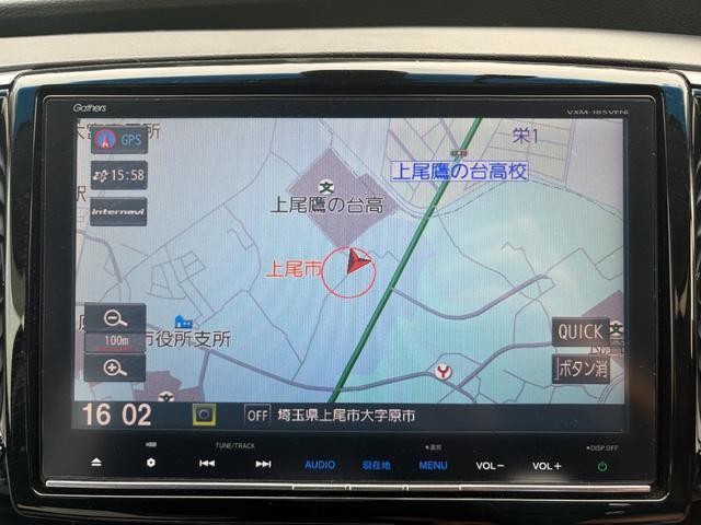 25543126_carP_l_2.jpg