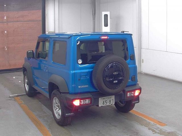 26839362_carP_l_3.jpg