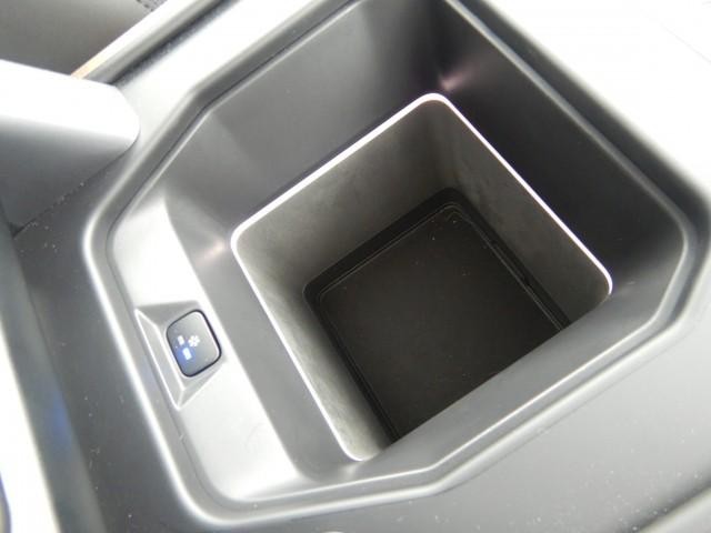 24833910_carP_l_18.jpg