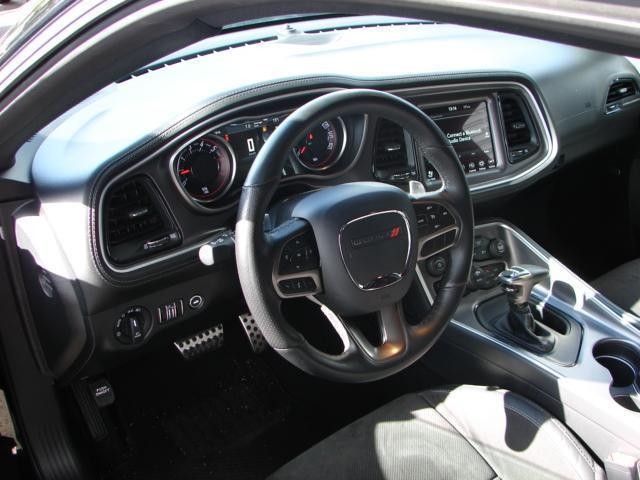 14773302_carP_l_4.jpg