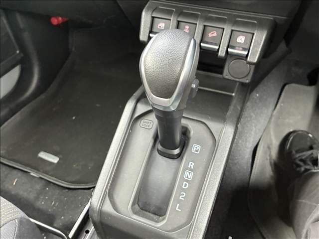 0551629A20260925D00217.jpg