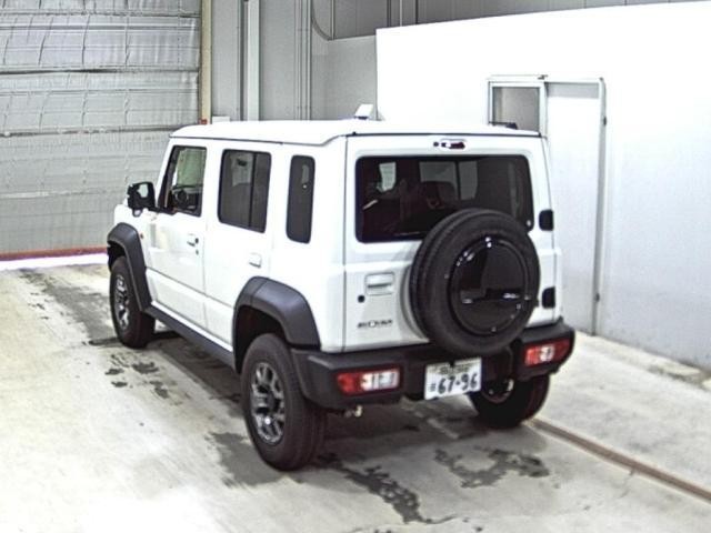 27032566_carP_l_3.jpg