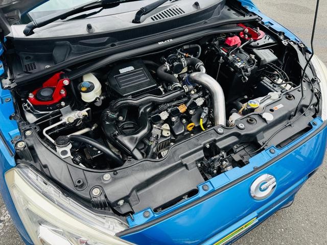 0561441A30260815W00104.jpg