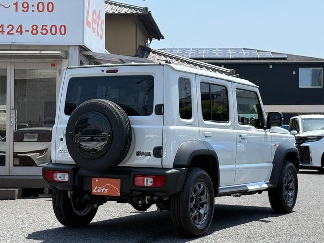 0561558A30260519W00106.jpg
