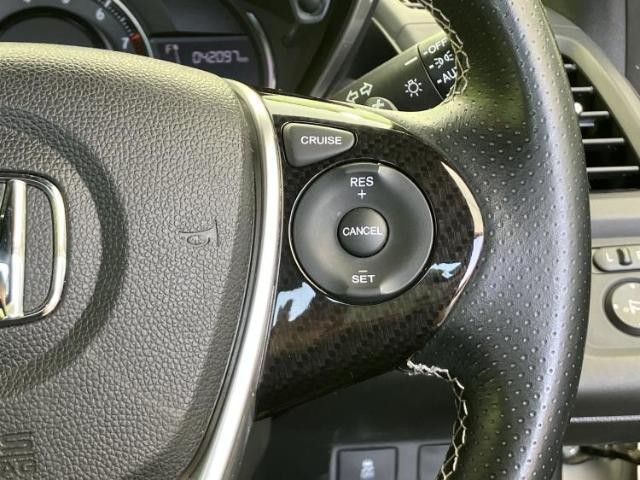 24083535_carP_l_16.jpg