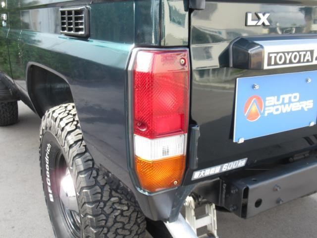 24686426_carP_l_11.jpg