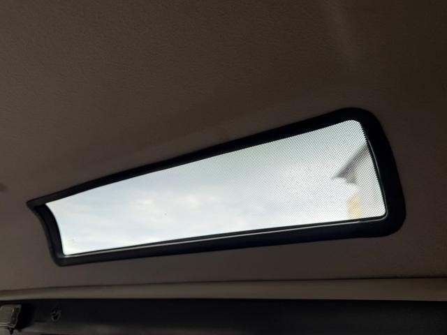0602441A30260812W00111.jpg