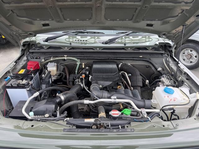 0602441A30260815W00112.jpg