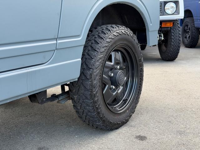 0602441A30260815W00204.jpg
